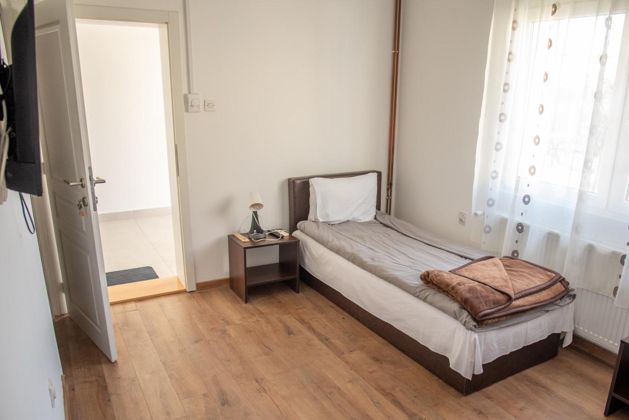 Apartments Kuca Aleksic Ni Exterior foto