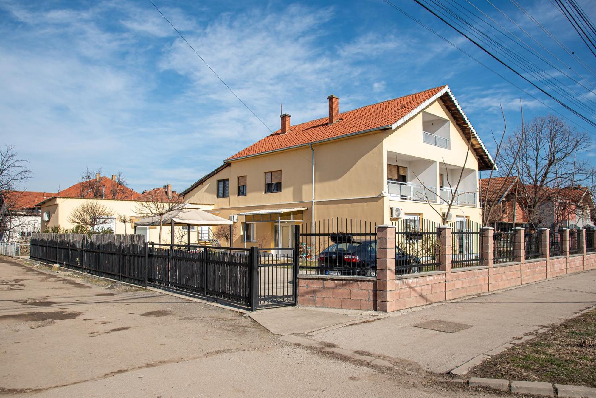 Apartments Kuca Aleksic Ni Exterior foto