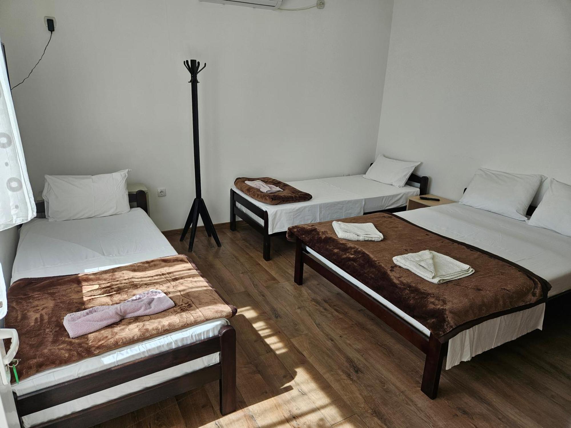 Apartments Kuca Aleksic Ni Exterior foto